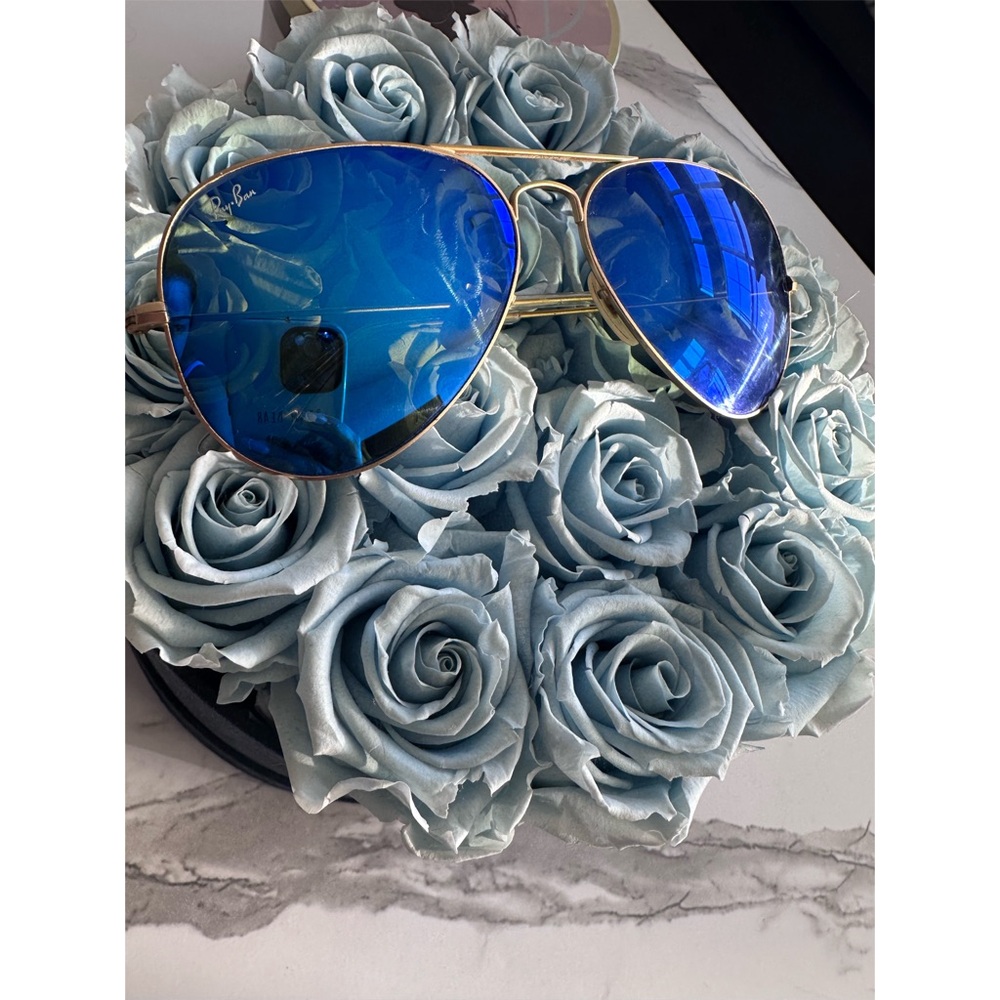 Ray Bans blue mirrored aviator sunglasses